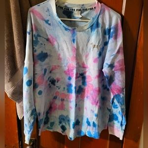 Vs pink hoodie & sweatshirt bundle. Women's size medium.